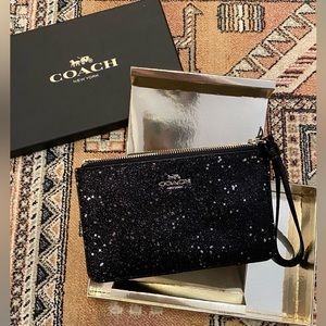 Coach wristlet - Brand new